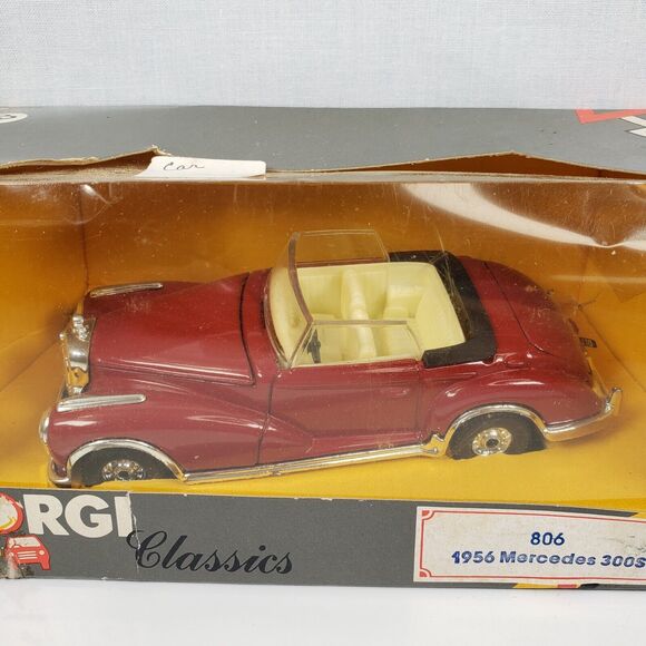 Corgi 806 Classics 1956 Mercedes 300S 1:43 Scale Die Cast Car - Picture 3 of 13